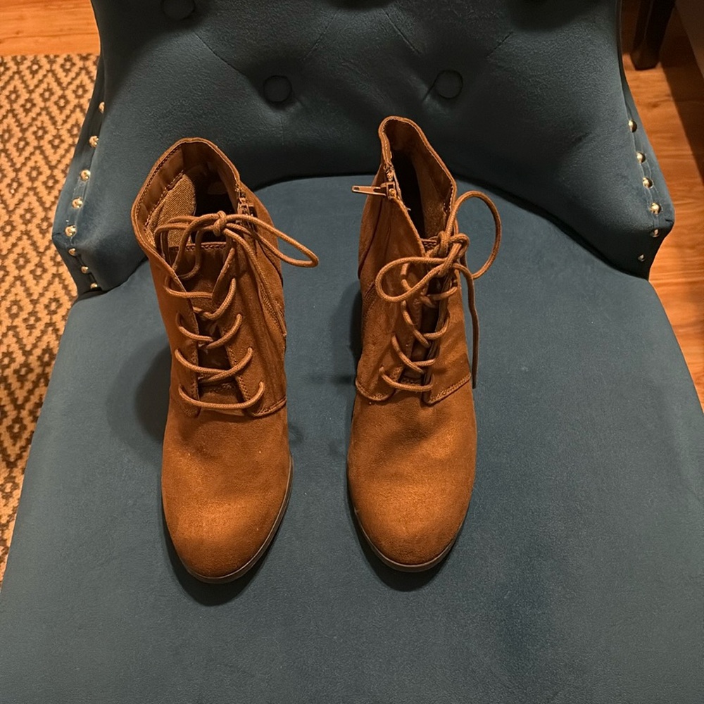Ladies boots